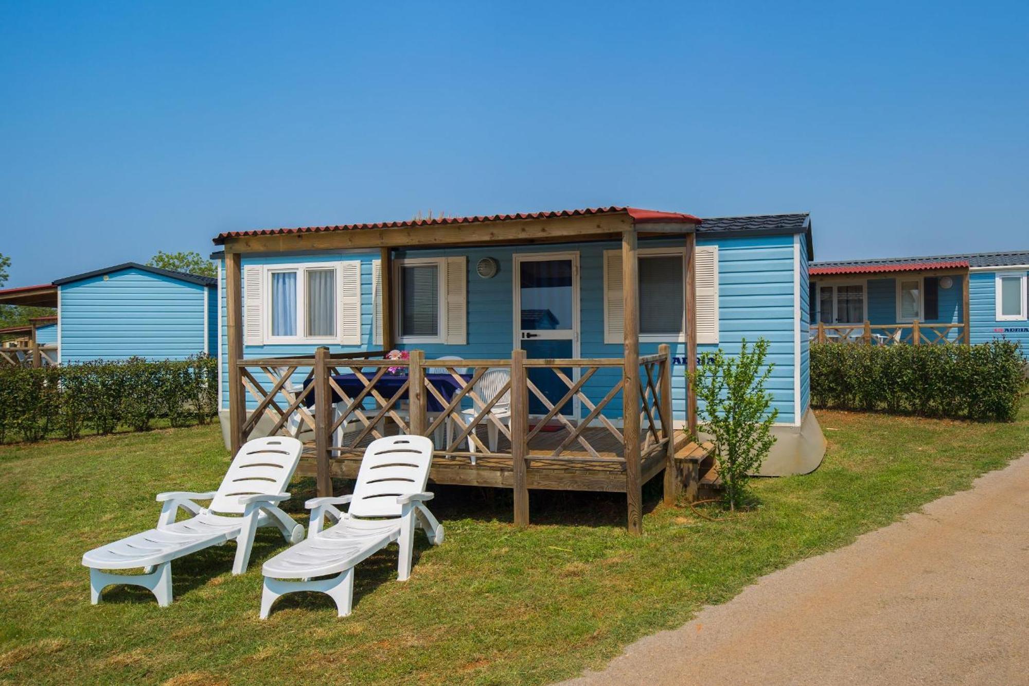 Classic Mobile Home,38657323:JPEG