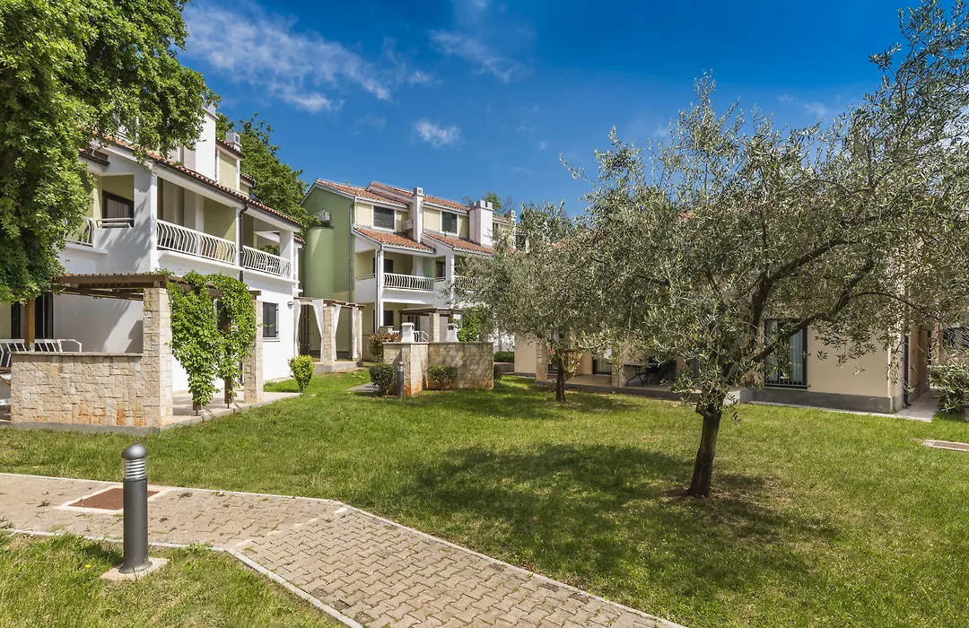 Apartments Amfora Plava Laguna-1